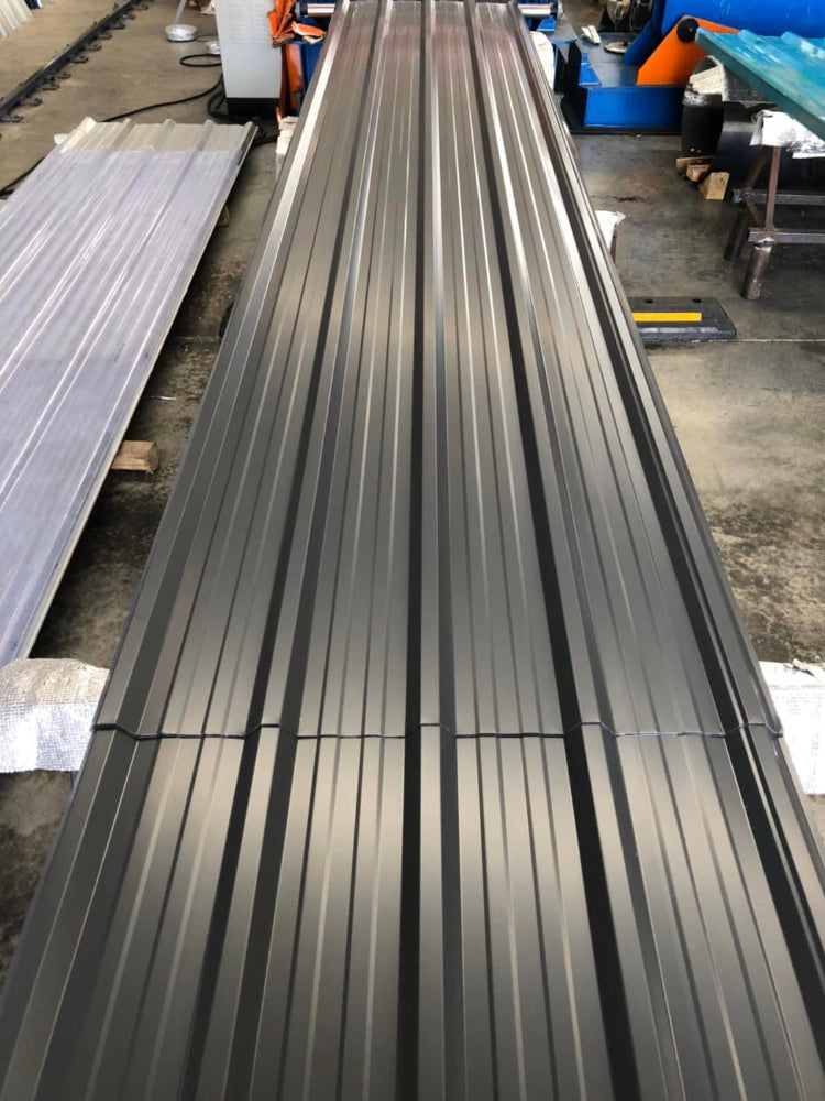 Charcoal Gray Steel Roof Panels Weather-Resistant Metal Roofing