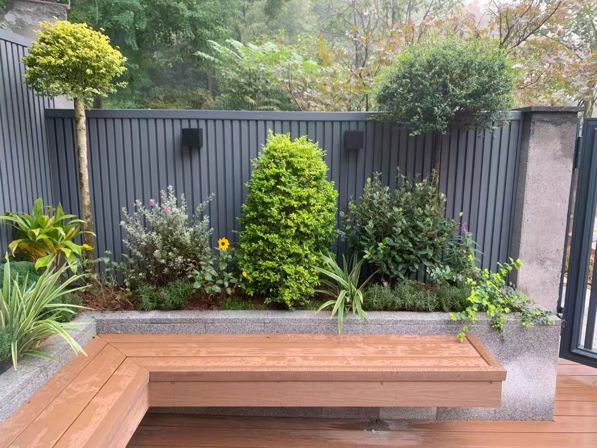 Gray Exterior Slat Wall Paneling for Outdoors
