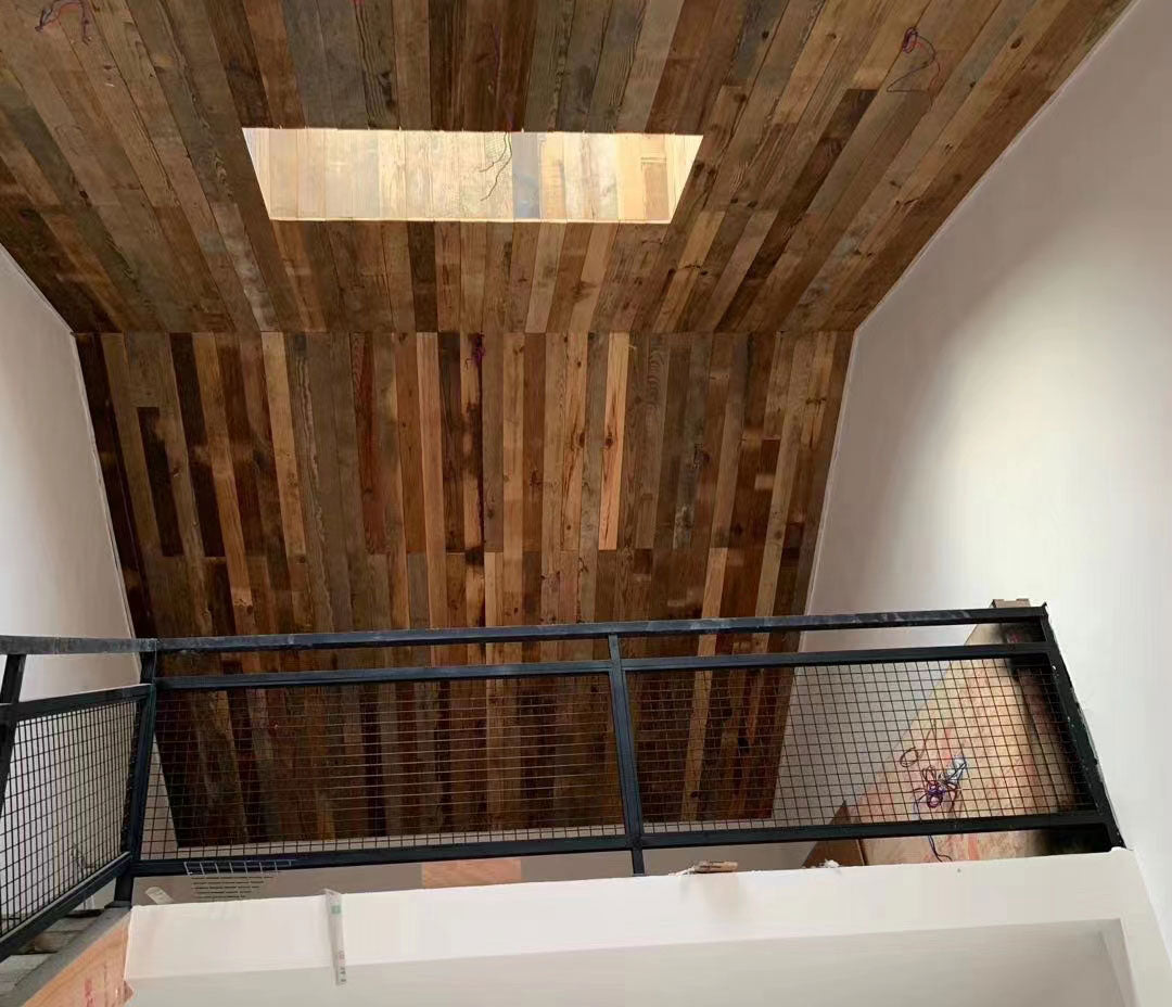Reclaimed Barnwood Planks for Ceilings